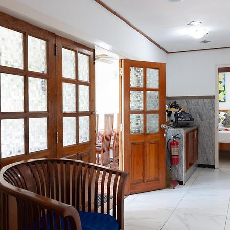 Sea View Lodge Baie Sainte Anne Екстериор снимка