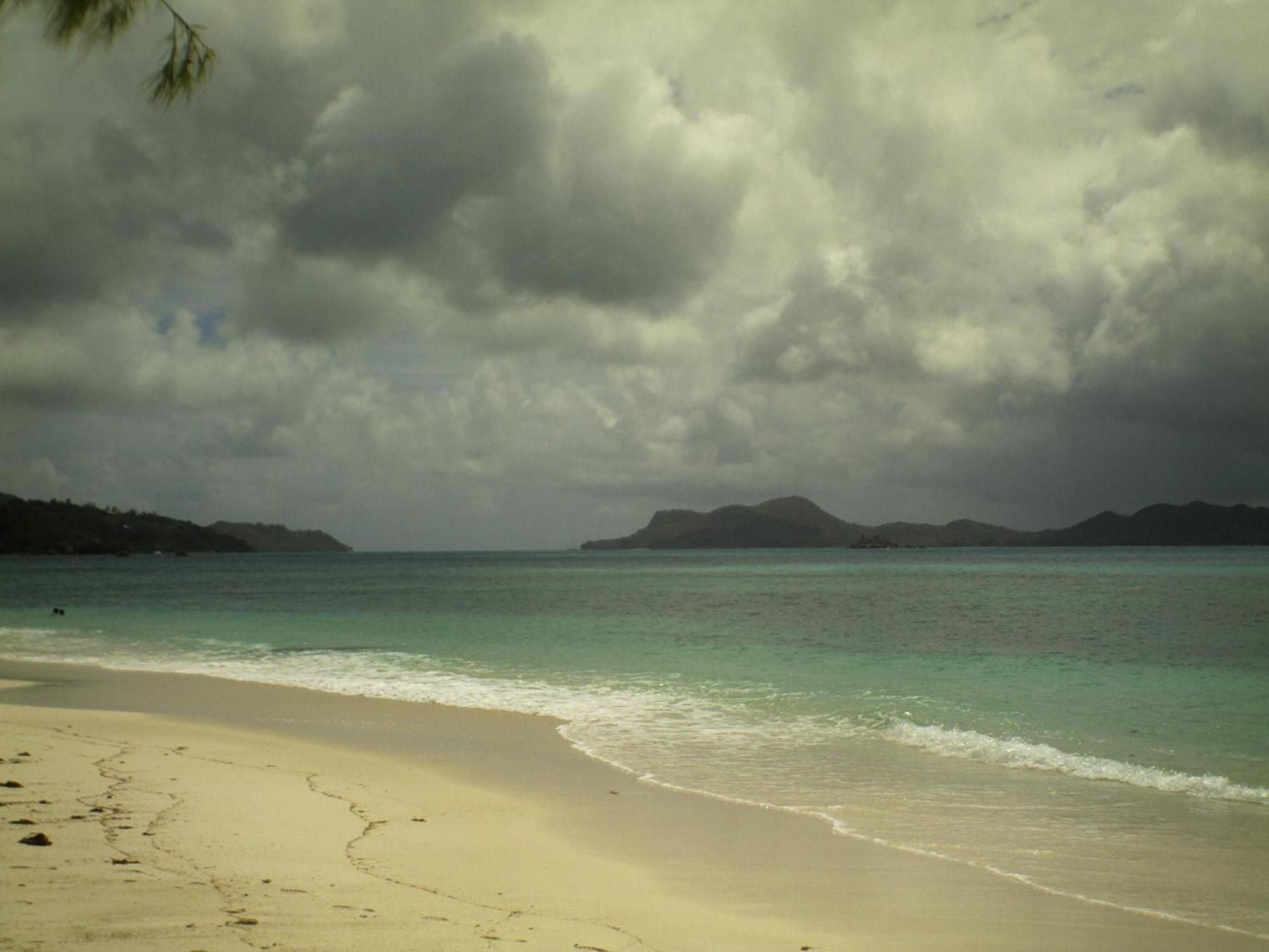 Sea View Lodge Baie Sainte Anne Стая снимка