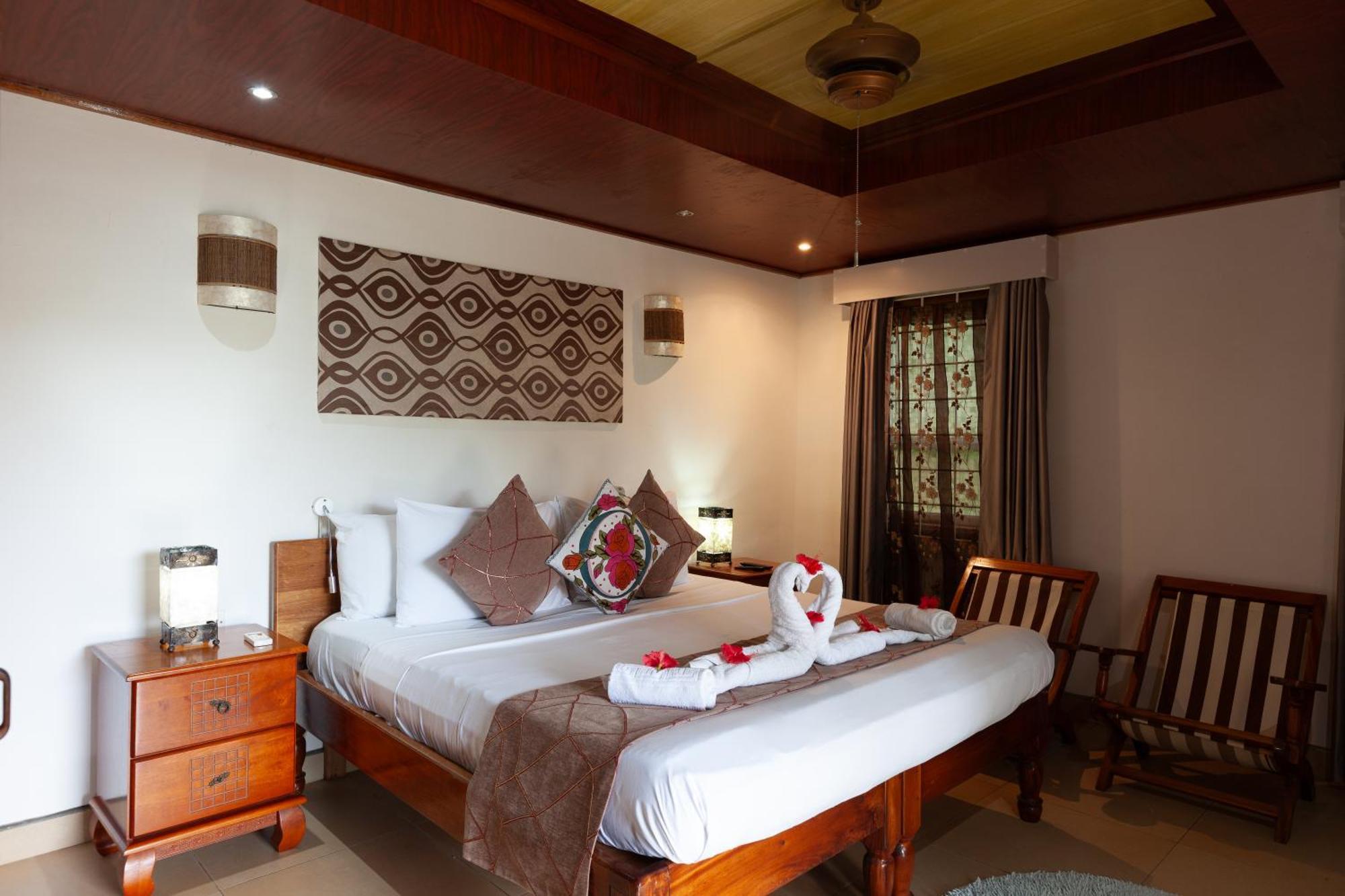 Sea View Lodge Baie Sainte Anne Екстериор снимка